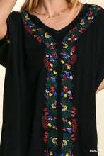 Load image into Gallery viewer, UMGEE Tropical Embroidery V-Neck Kaftan Top with No Lining
